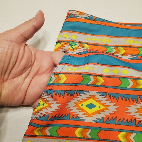 Chubbies Board Shorts/Swim Trunks Women's Size Medium Aztec Print Lined Inside. - Picture 5 of 9